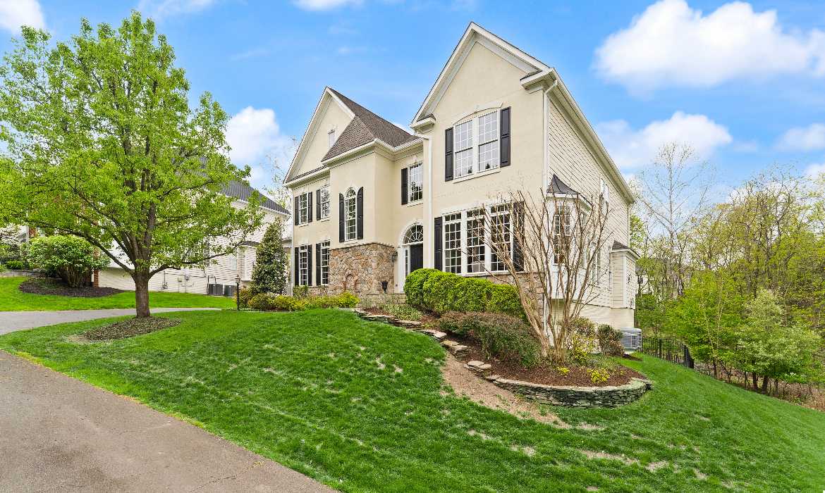 Garrell Group Top Leesburg Realtor 43482 Squirrel Ridge Pl CS 03