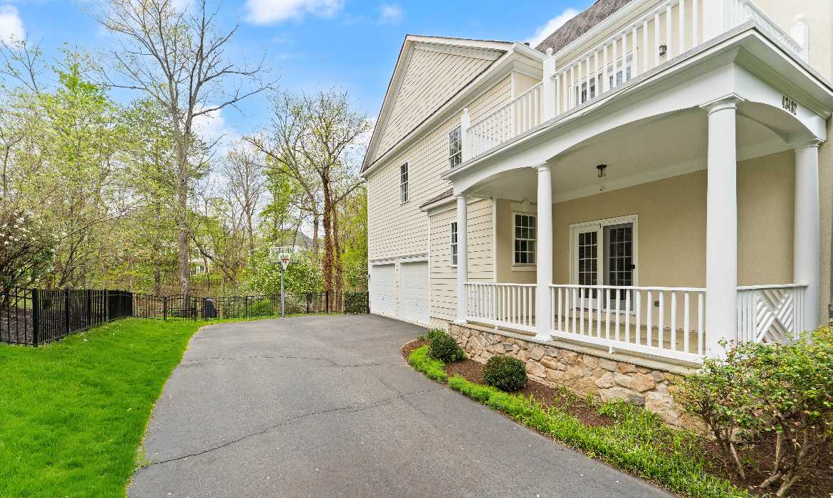 Garrell Group Top Leesburg Realtor 43482 Squirrel Ridge Pl CS 07