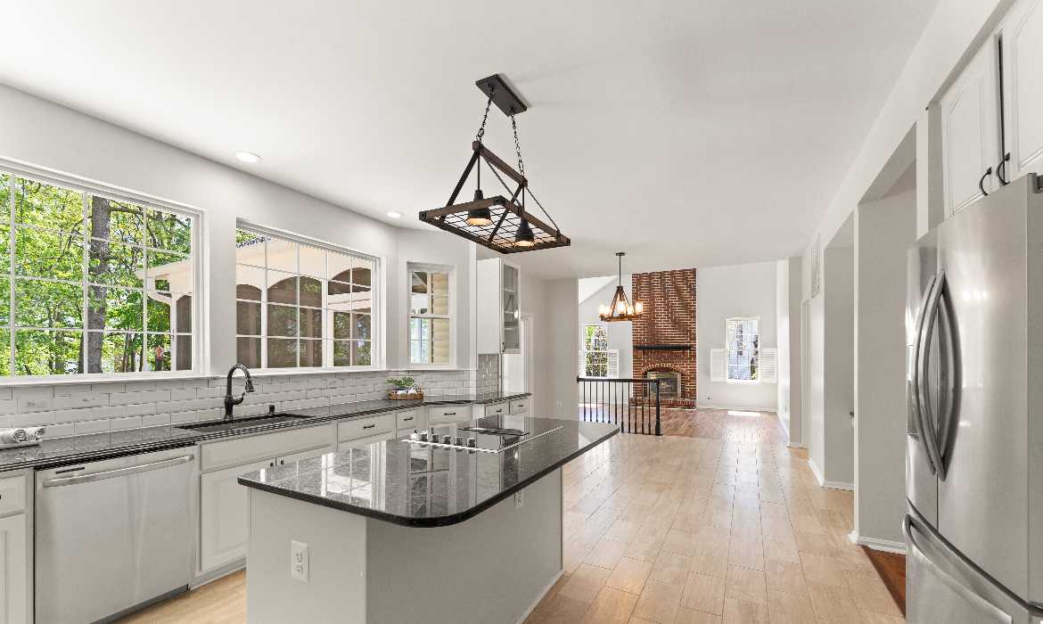 Garrell Group Top Leesburg Realtor 817 Kenneth Pl SE web 09