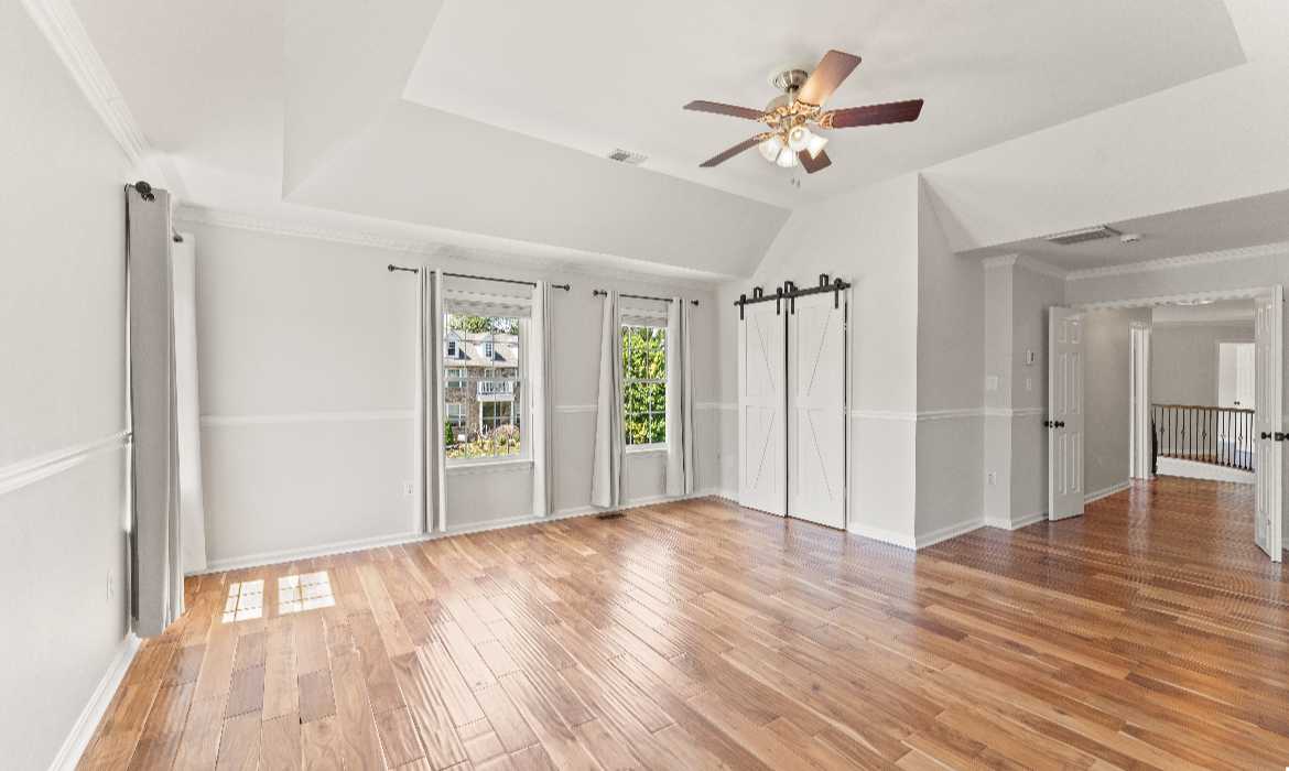 Garrell Group Top Leesburg Realtor 817 Kenneth Pl SE web 20