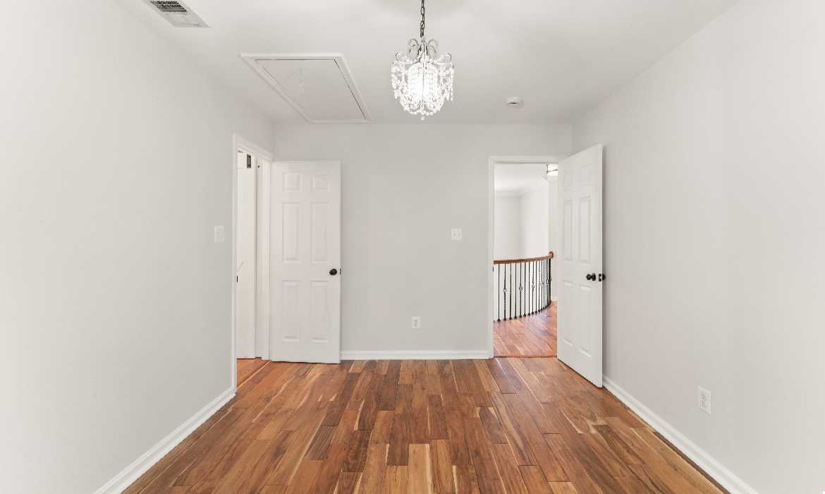 Garrell Group Top Leesburg Realtor 817 Kenneth Pl SE web 27