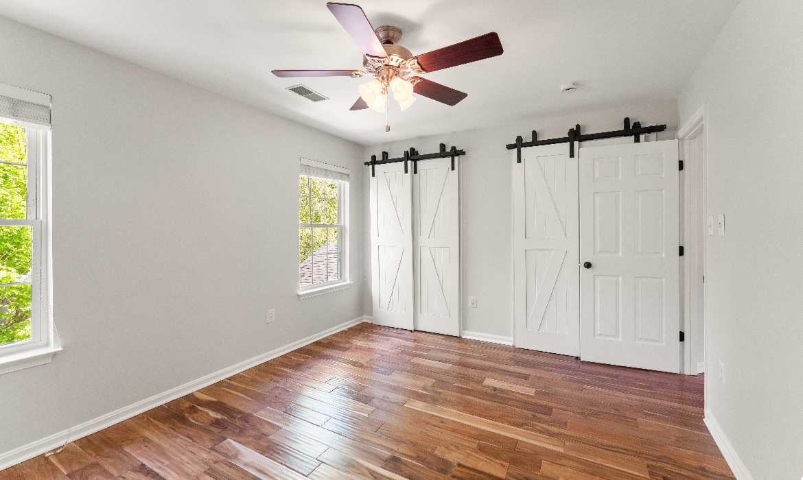 Garrell Group Top Leesburg Realtor 817 Kenneth Pl SE web 29