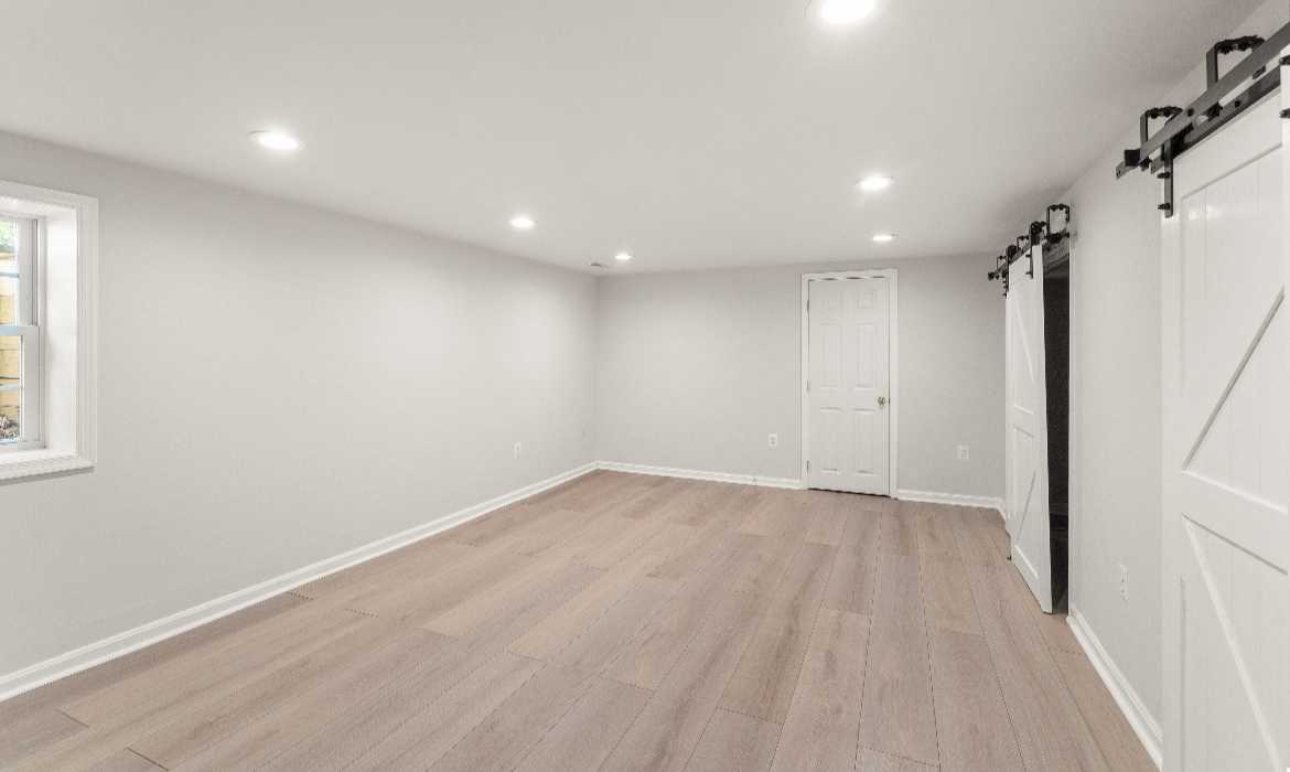 Garrell Group Top Leesburg Realtor 817 Kenneth Pl SE web 35