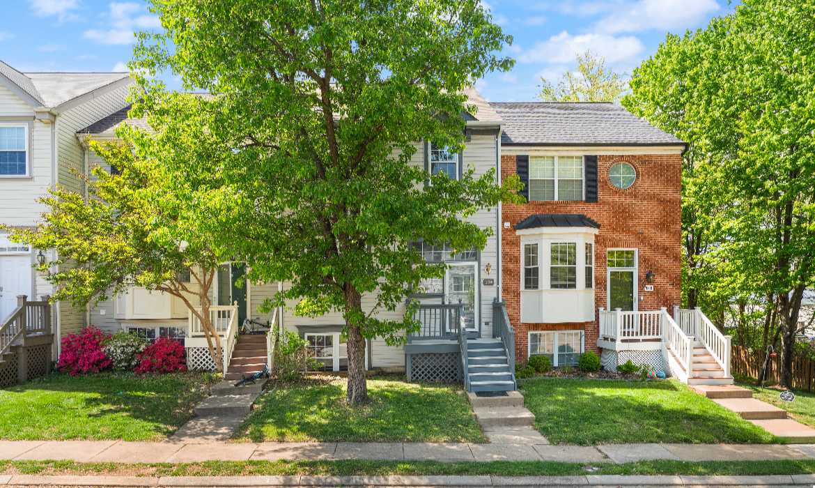 Garrell Group Top Purcellville Realtor 1104 Kirkbridge Ct web 03