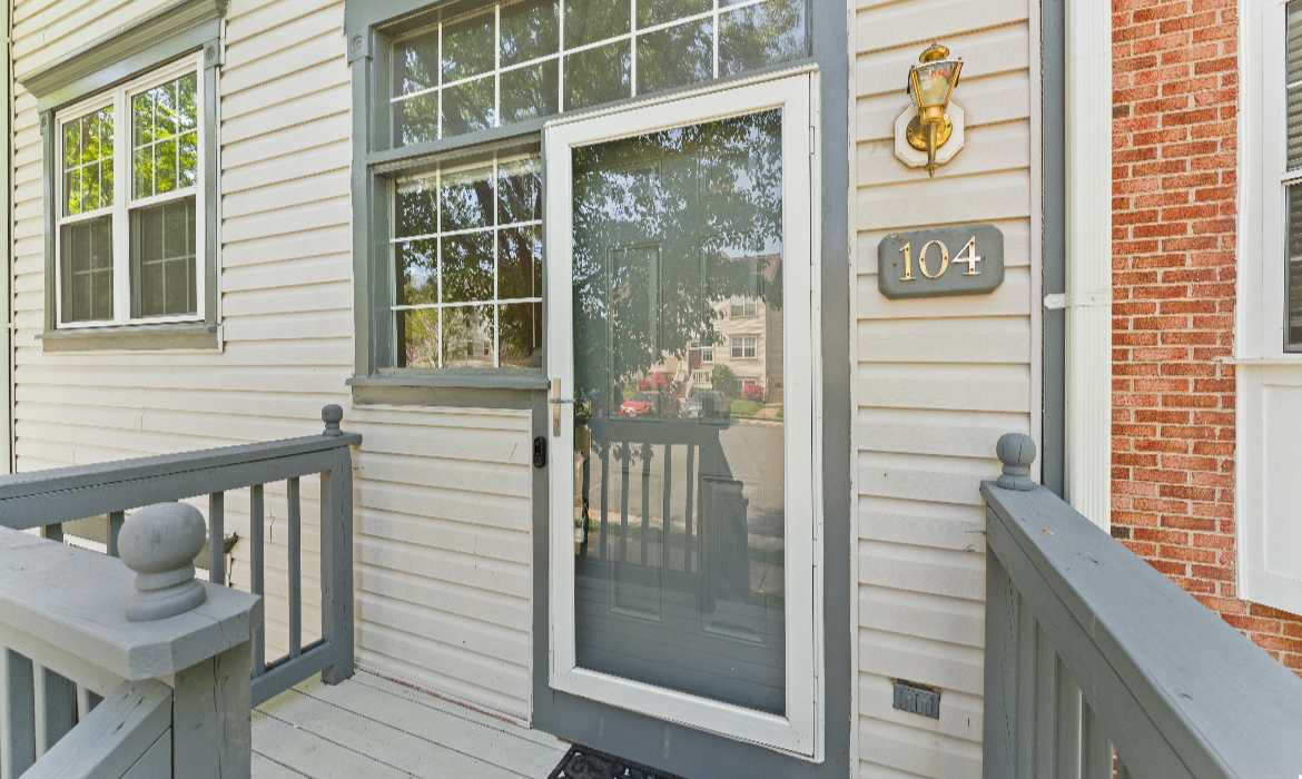 Garrell Group Top Purcellville Realtor 1104 Kirkbridge Ct web 04