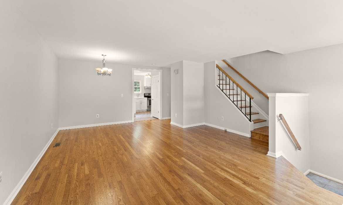 Garrell Group Top Purcellville Realtor 1104 Kirkbridge Ct web 06