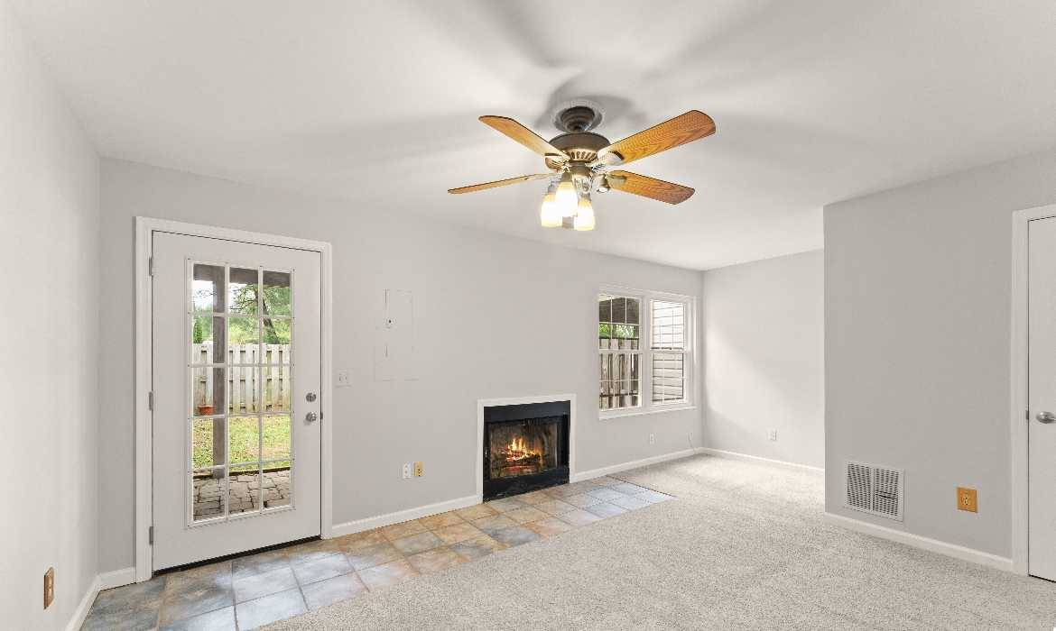 Garrell Group Top Purcellville Realtor 1104 Kirkbridge Ct web 24