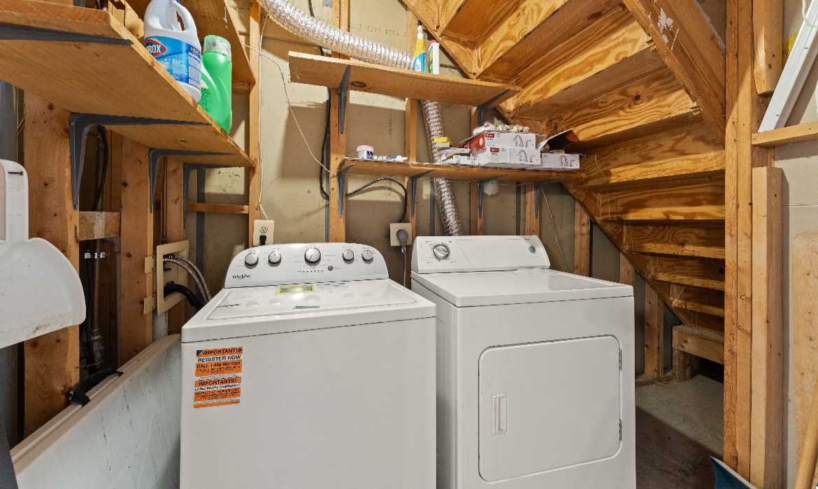 Garrell Group Top Purcellville Realtor 1104 Kirkbridge Ct web 31