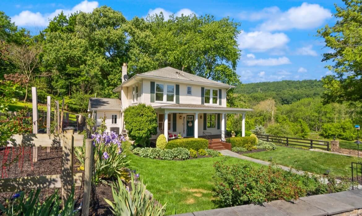 Garrell Group Top Purcellville Realtor 37151 Branchriver Rd 02