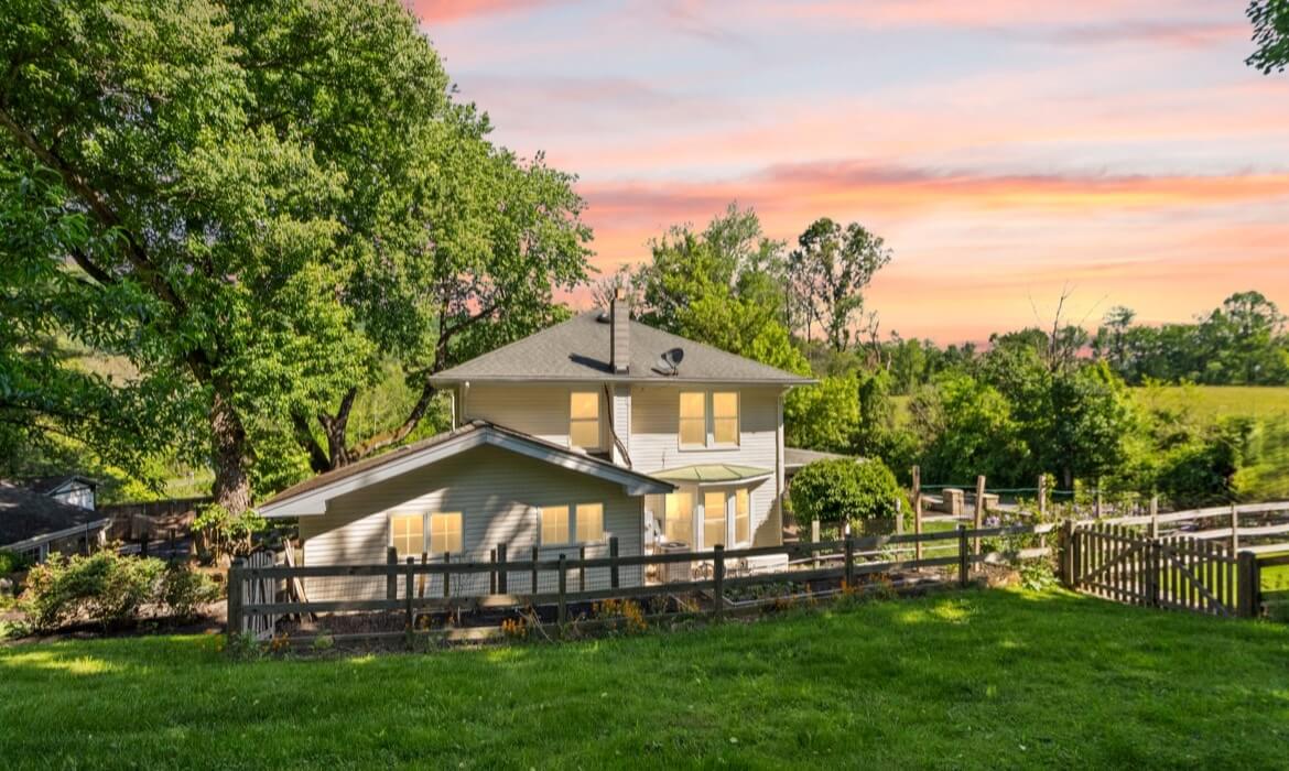 Garrell Group Top Purcellville Realtor 37151 Branchriver Rd 03