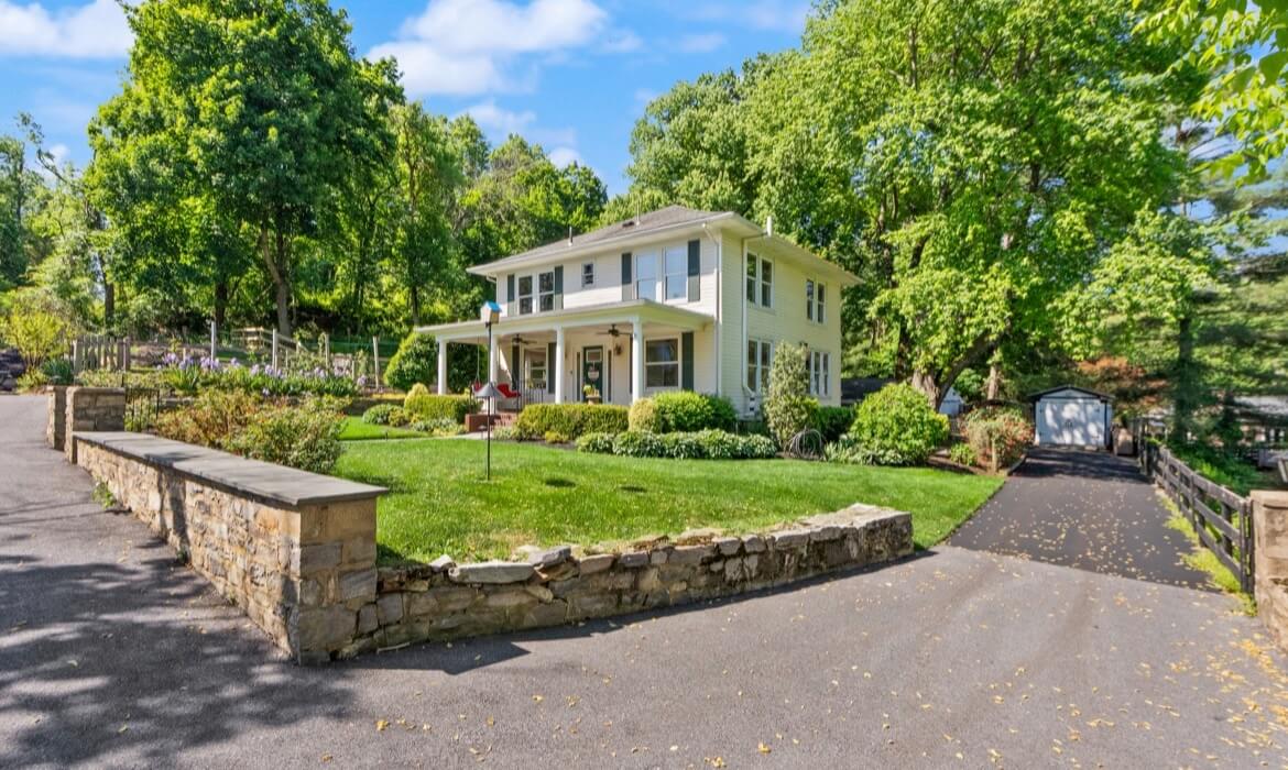 Garrell Group Top Purcellville Realtor 37151 Branchriver Rd 05