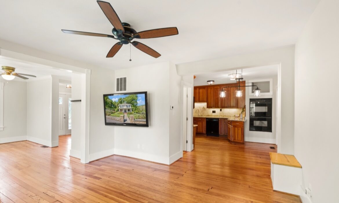 Garrell Group Top Purcellville Realtor 37151 Branchriver Rd 11