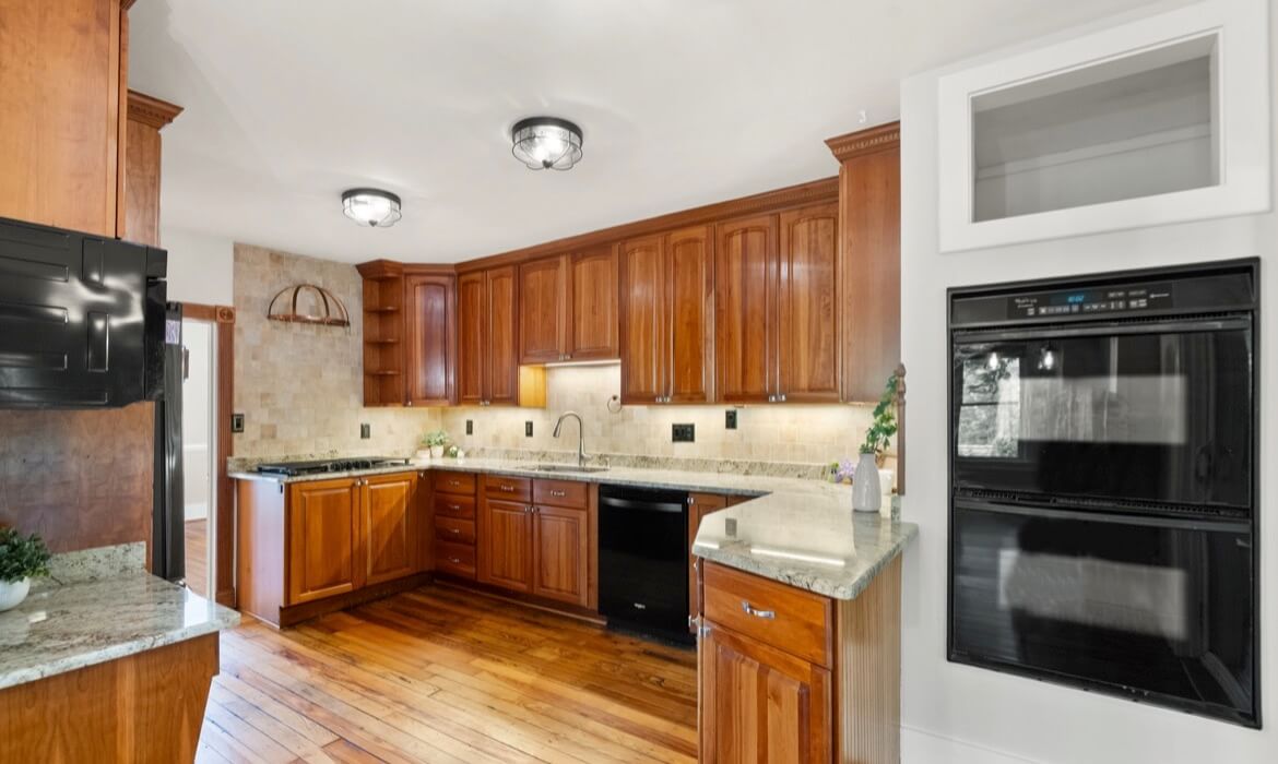 Garrell Group Top Purcellville Realtor 37151 Branchriver Rd 12