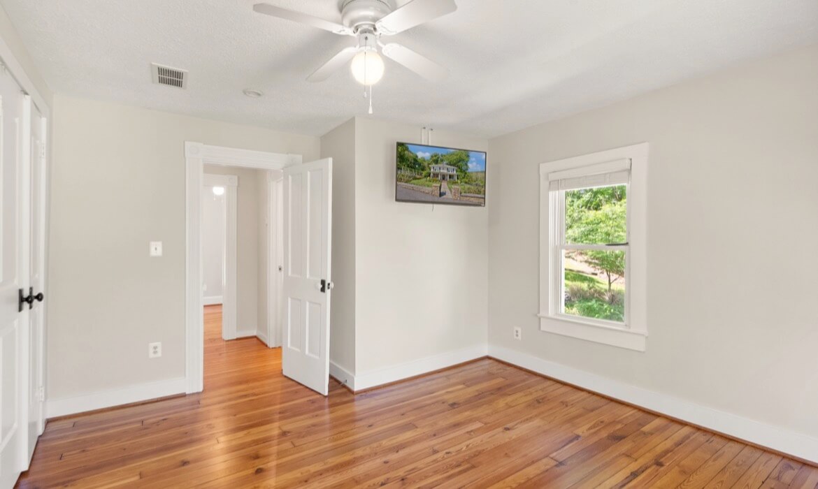 Garrell Group Top Purcellville Realtor 37151 Branchriver Rd 21