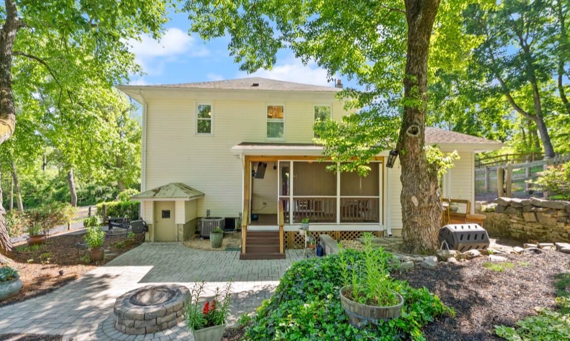 Garrell Group Top Purcellville Realtor 37151 Branchriver Rd 25