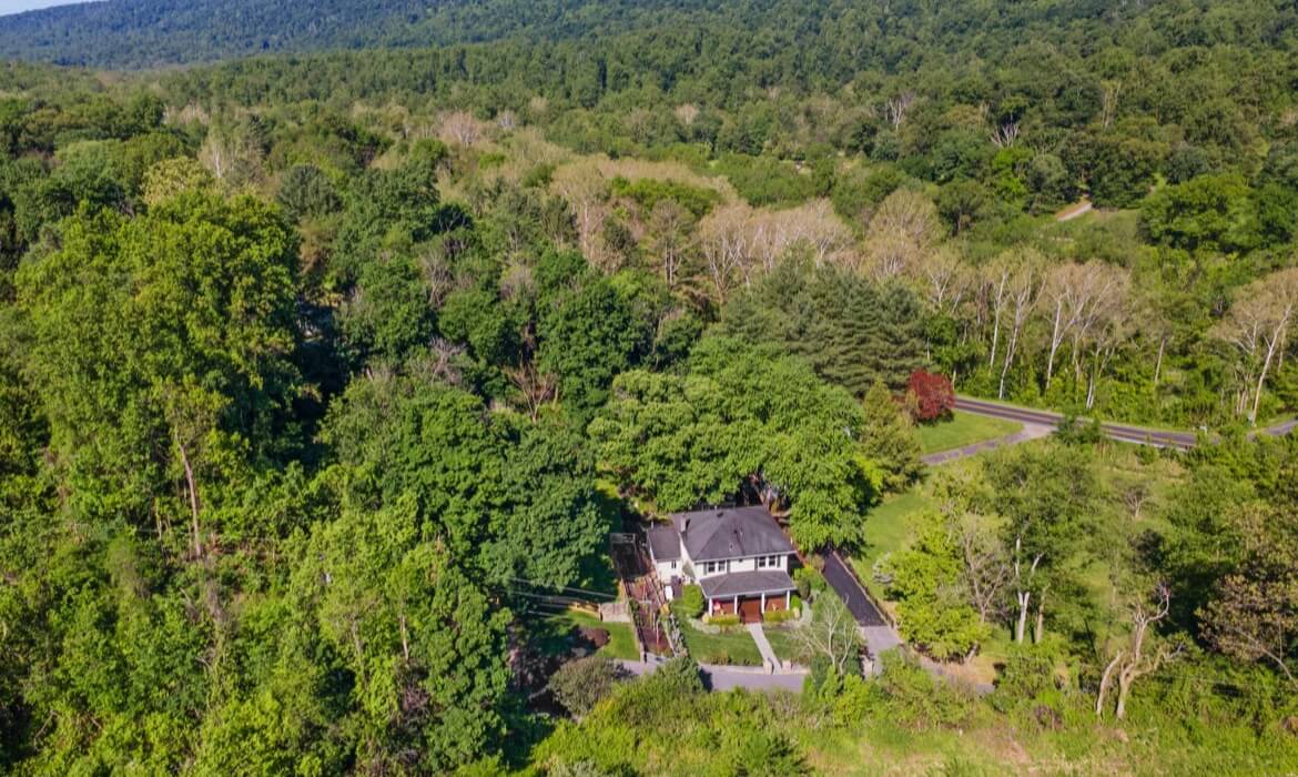 Garrell Group Top Purcellville Realtor 37151 Branchriver Rd 34