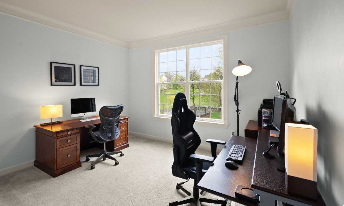 Garrell Group Top Round Hill Realtor 14 Braeburn Ct web 13