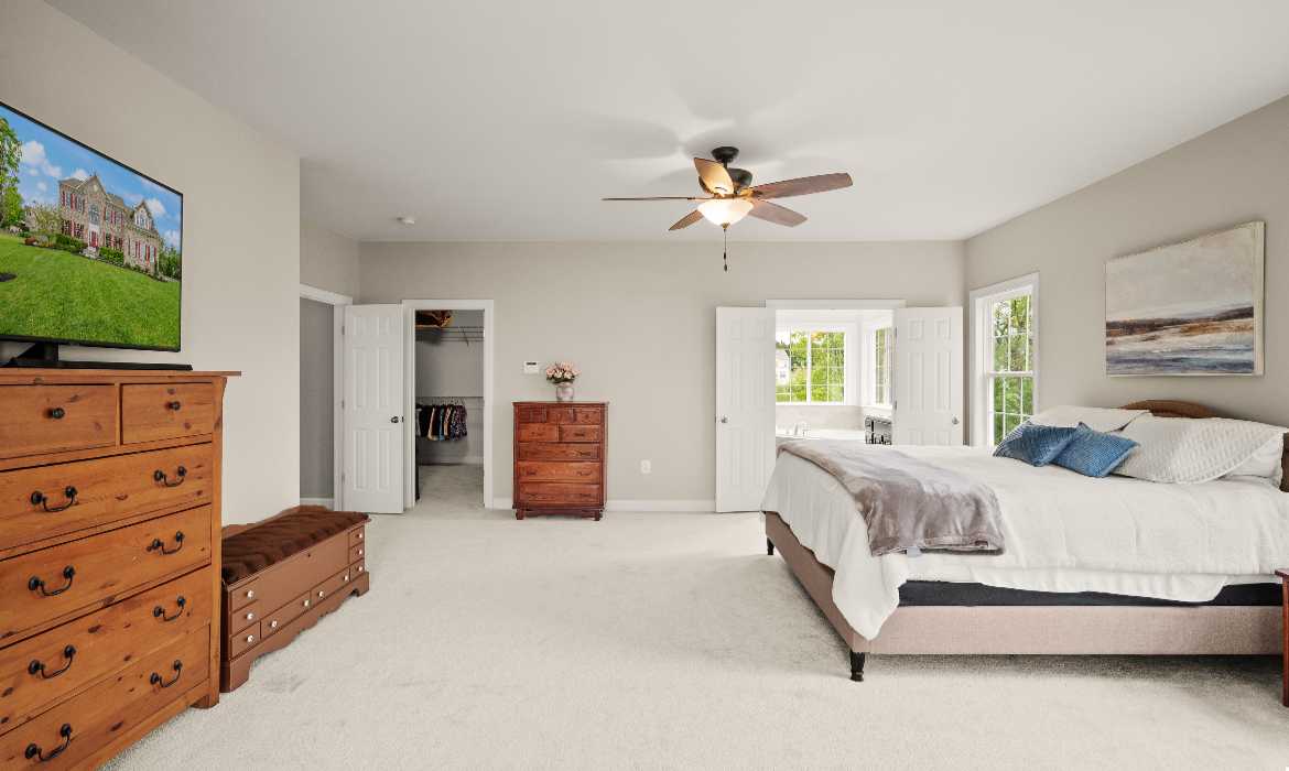 Garrell Group Top Round Hill Realtor 14 Braeburn Ct web 18
