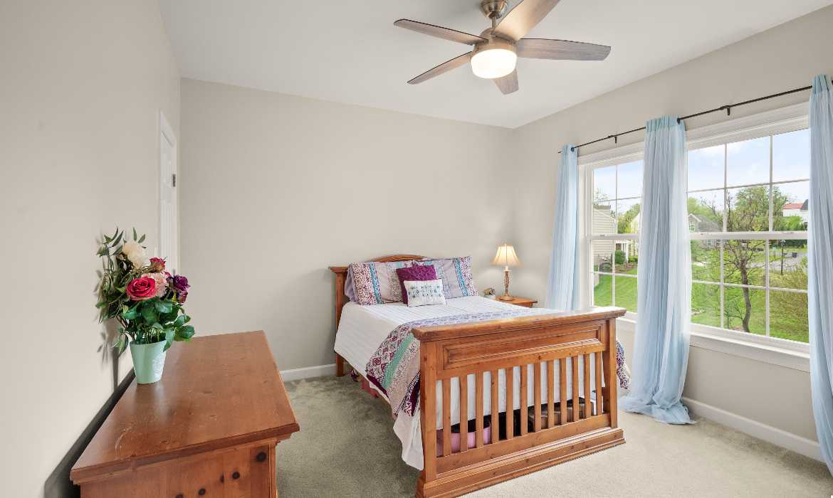 Garrell Group Top Round Hill Realtor 14 Braeburn Ct web 25