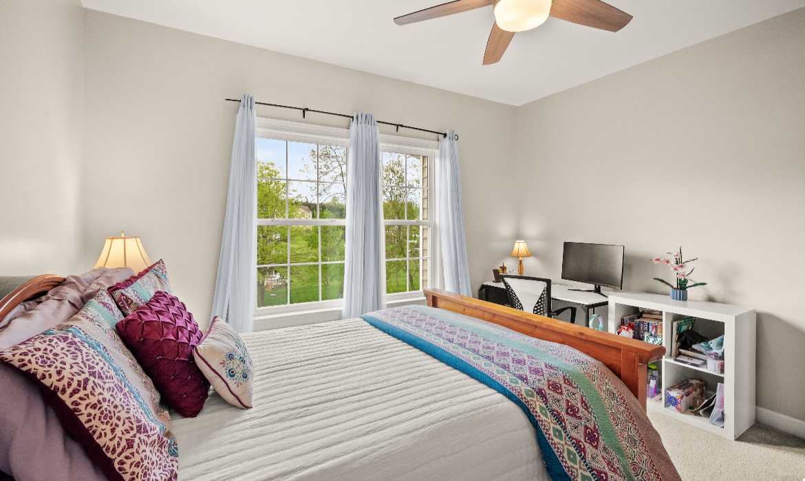 Garrell Group Top Round Hill Realtor 14 Braeburn Ct web 26