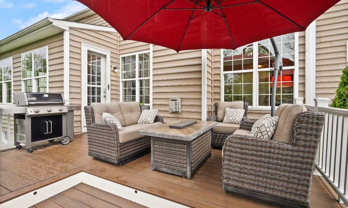 Garrell Group Top Round Hill Realtor 14 Braeburn Ct web 36