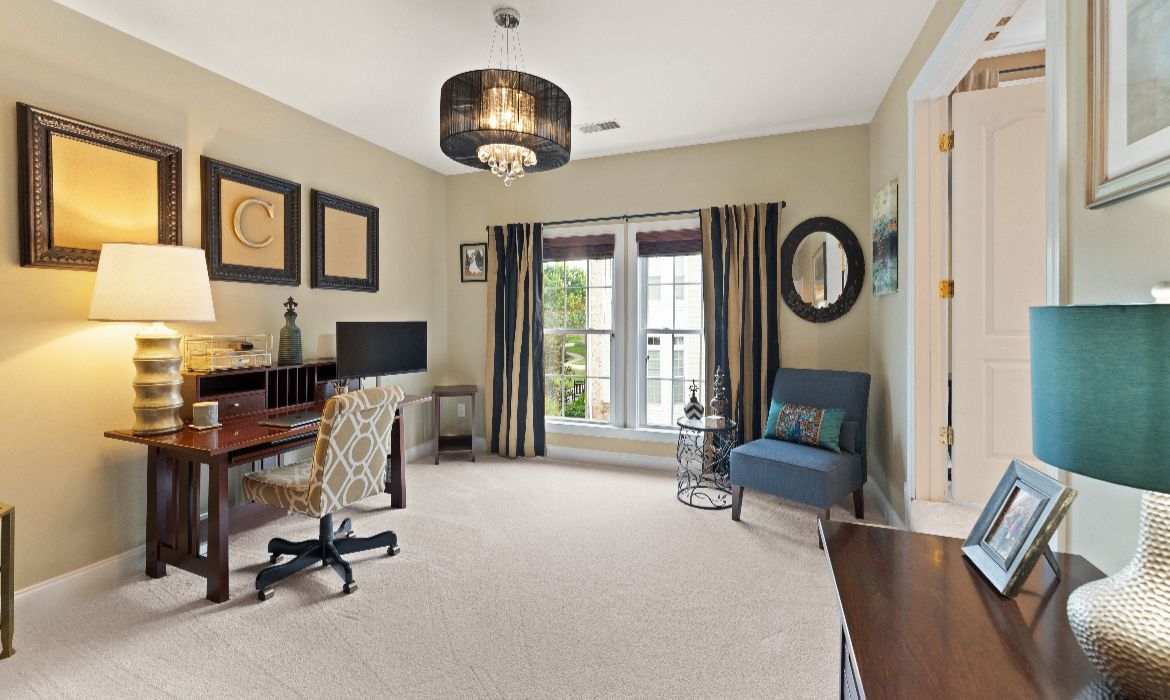 Garrell Group Top Leesburg Realtor 18919 Canoe Landing Ct web 21