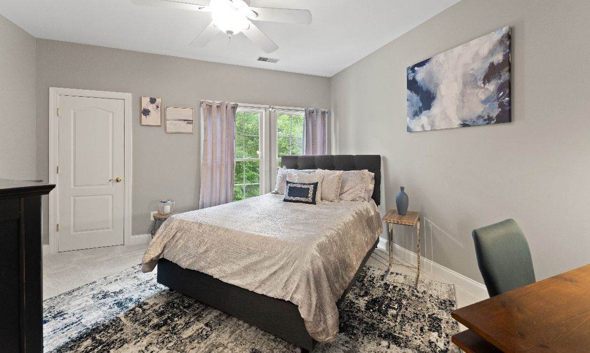 Garrell Group Top Leesburg Realtor 18919 Canoe Landing Ct web 23