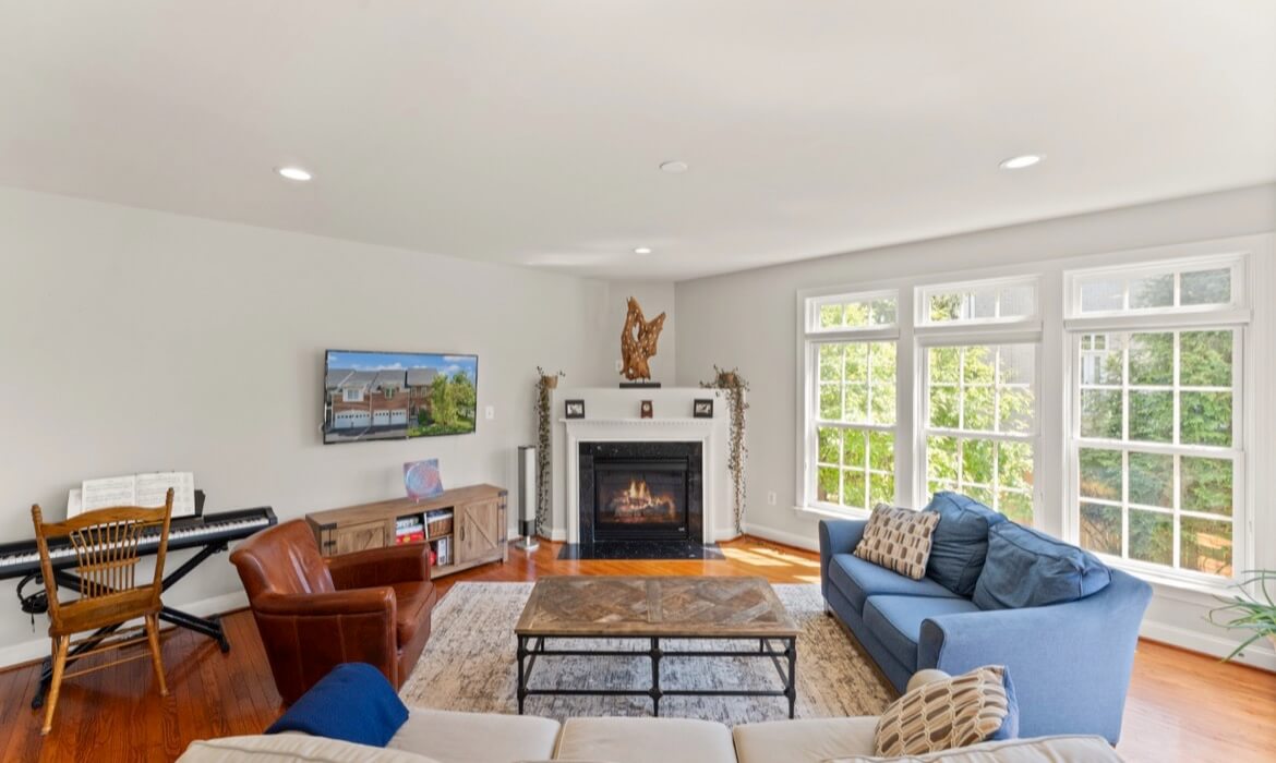 Garrell Group Top Leesburg Realtor 19060 Crimson Clover Ter 09