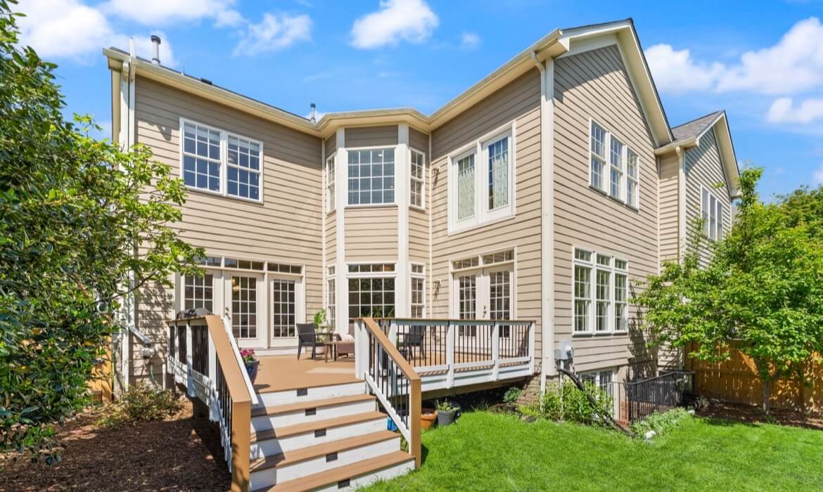 Garrell Group Top Leesburg Realtor 19060 Crimson Clover Ter 19