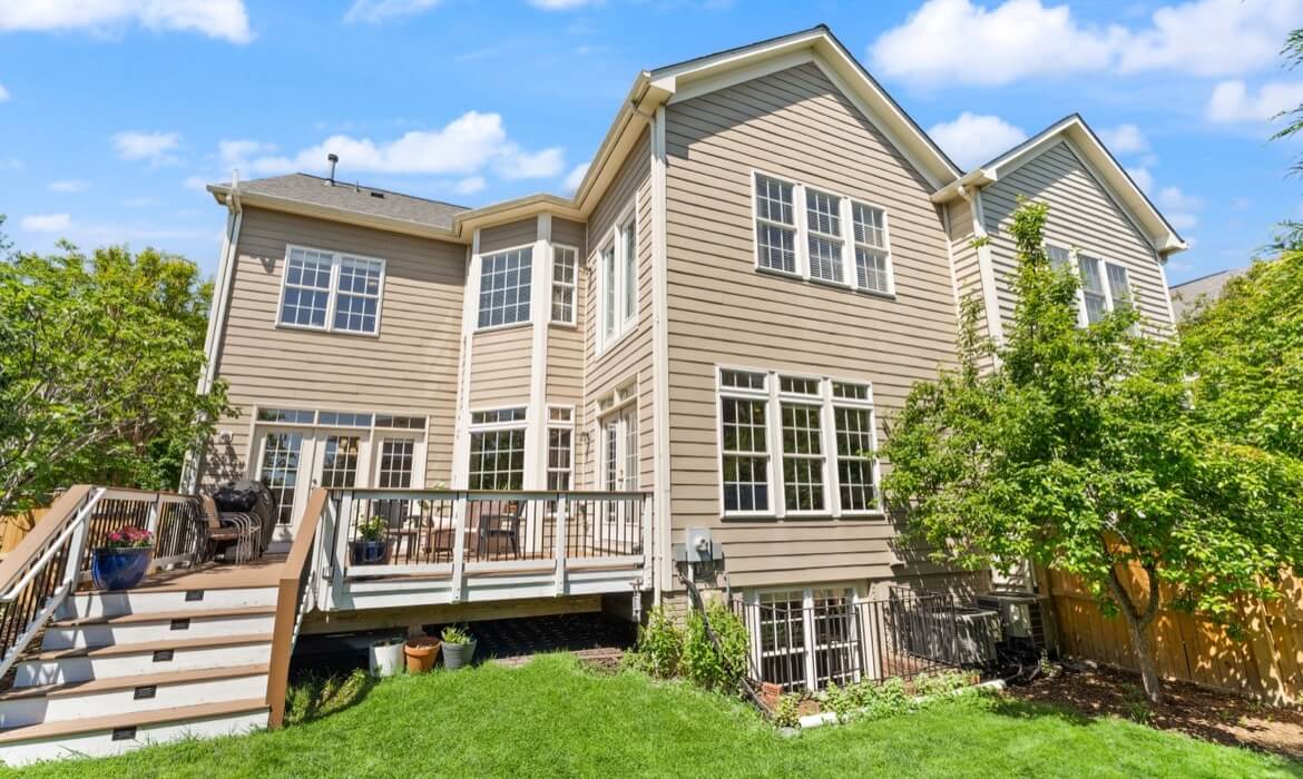Garrell Group Top Leesburg Realtor 19060 Crimson Clover Ter 20