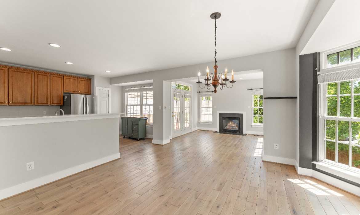 Garrell Group Top Leesburg Realtor 19084 Grouse Ter web 08