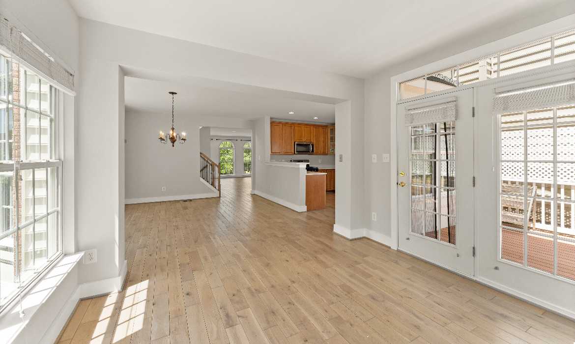 Garrell Group Top Leesburg Realtor 19084 Grouse Ter web 10