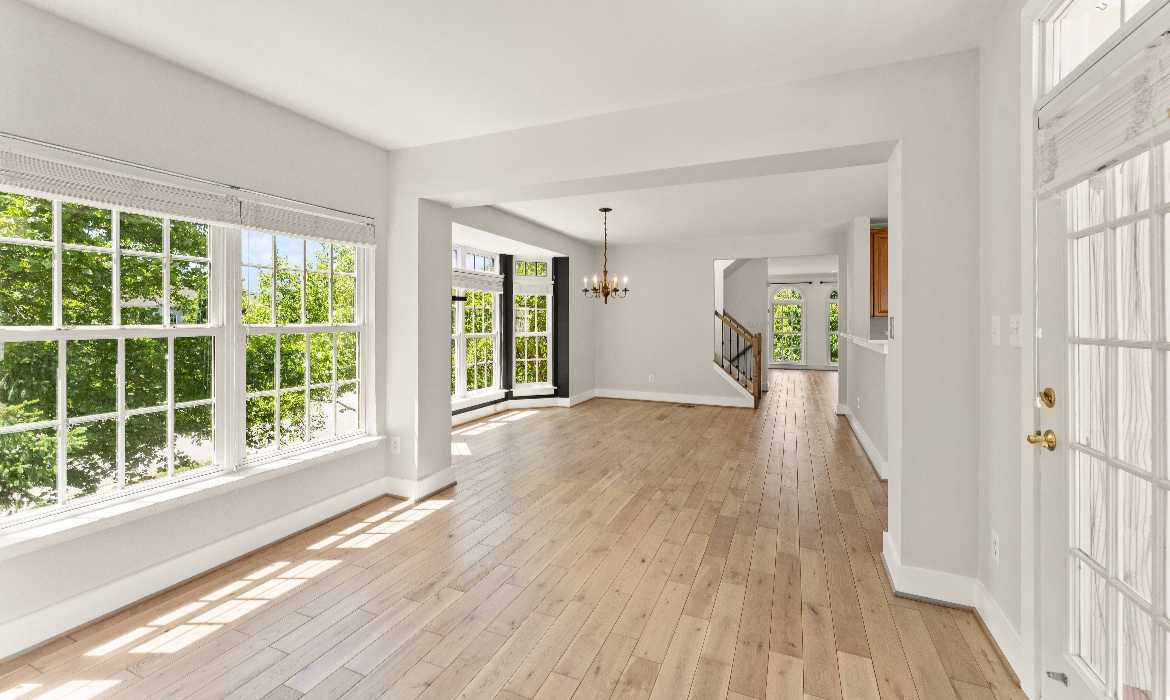 Garrell Group Top Leesburg Realtor 19084 Grouse Ter web 11