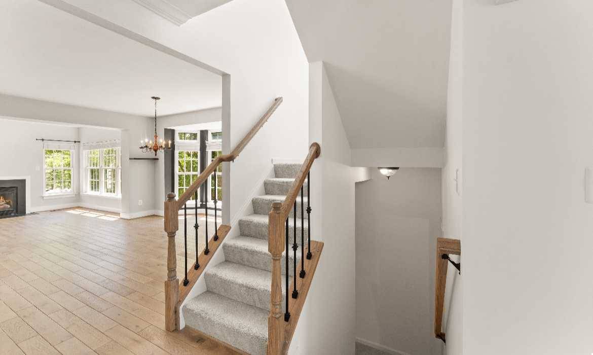 Garrell Group Top Leesburg Realtor 19084 Grouse Ter web 16