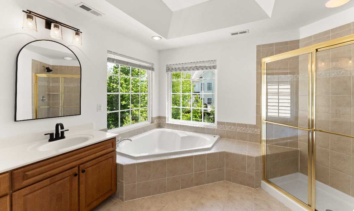 Garrell Group Top Leesburg Realtor 19084 Grouse Ter web 22