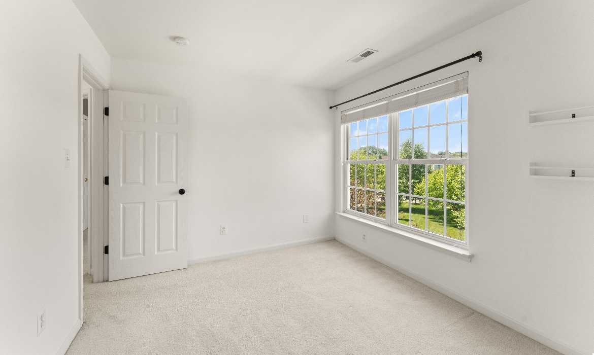 Garrell Group Top Leesburg Realtor 19084 Grouse Ter web 26