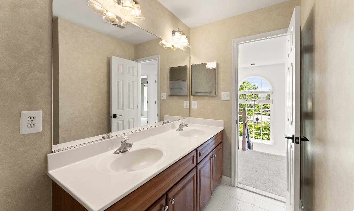Garrell Group Top Leesburg Realtor 19084 Grouse Ter web 29
