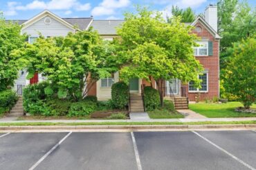 734 Balls Bluff Rd NE