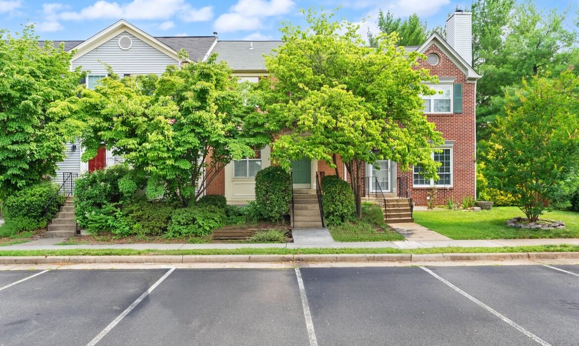 Garrell Group Top Leesburg Realtor 734 Balls Bluff Rd NE 01