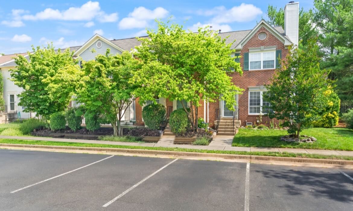 Garrell Group Top Leesburg Realtor 734 Balls Bluff Rd NE 02