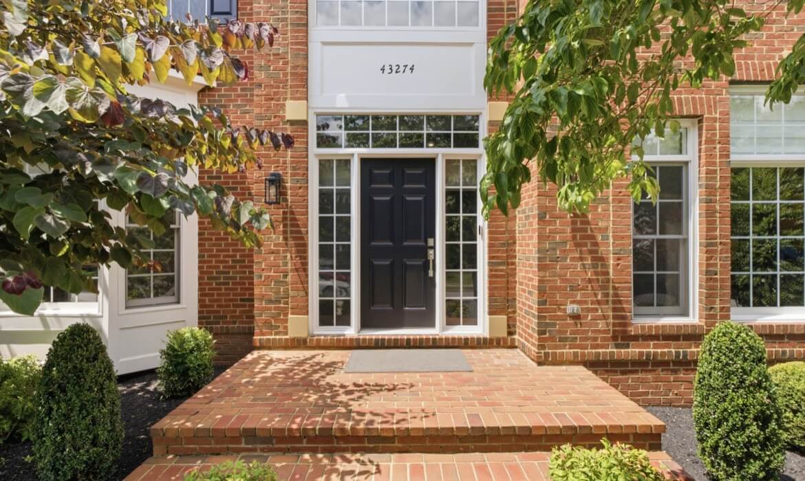 Garrell Group Top Lansdowne Realtor 43274 Fieldsview Ct 04