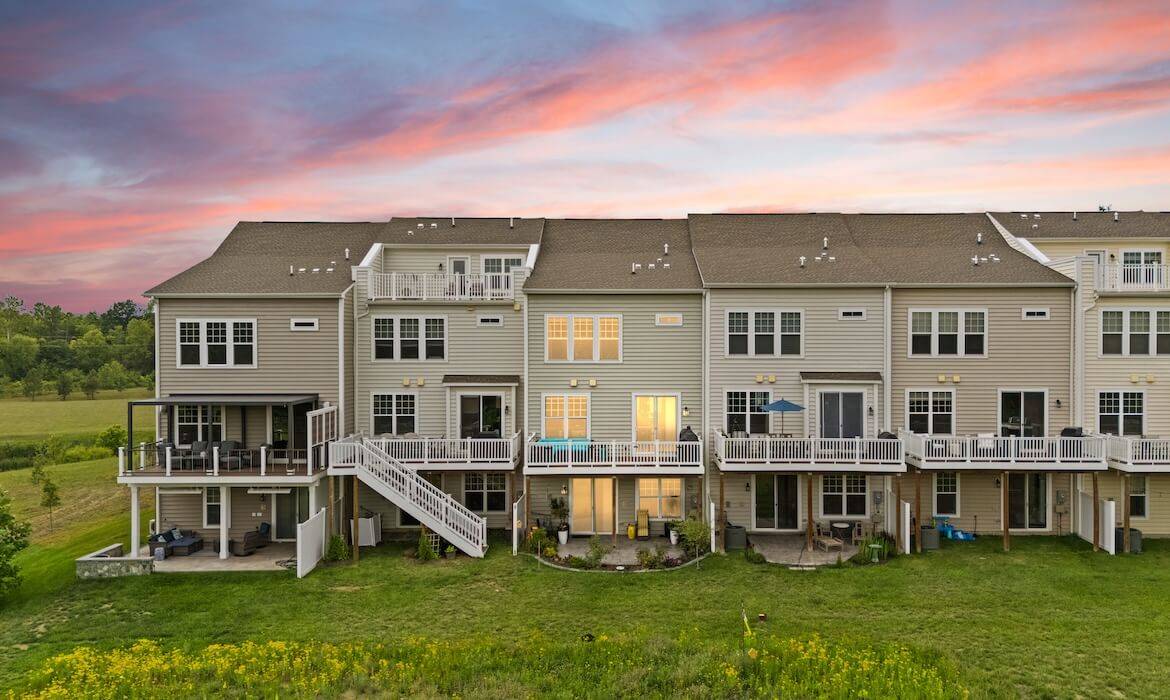 Garrell Group Top Leesburg Realtor 19328 Brookwater Ter 03