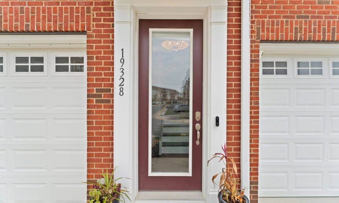 Garrell Group Top Leesburg Realtor 19328 Brookwater Ter 06