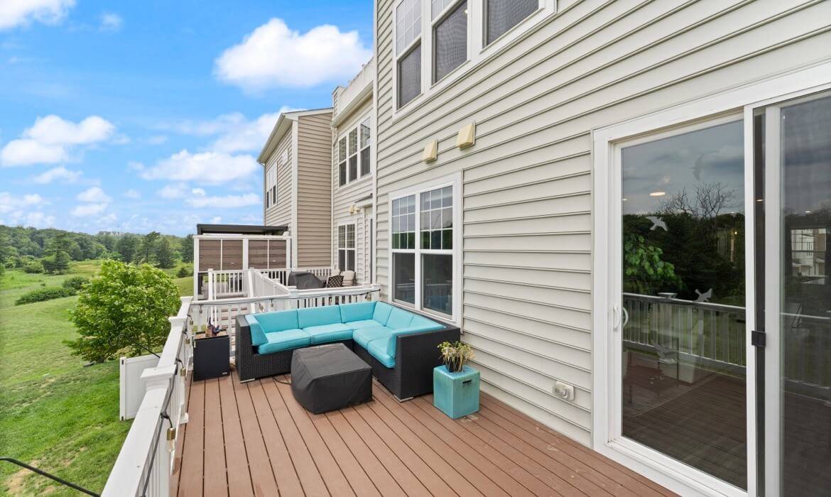 Garrell Group Top Leesburg Realtor 19328 Brookwater Ter 19