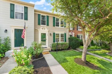 203 Shirley Sq SE
