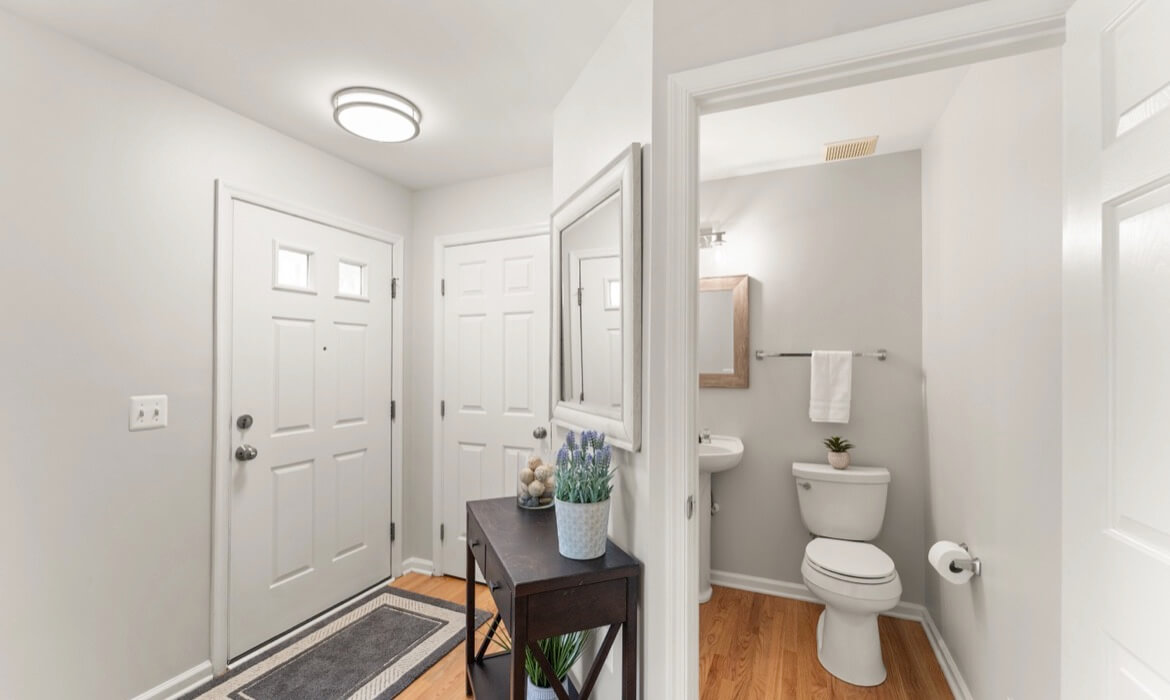 Garrell Group Top Leesburg Realtor 203 Shirley Sq SE 07 3