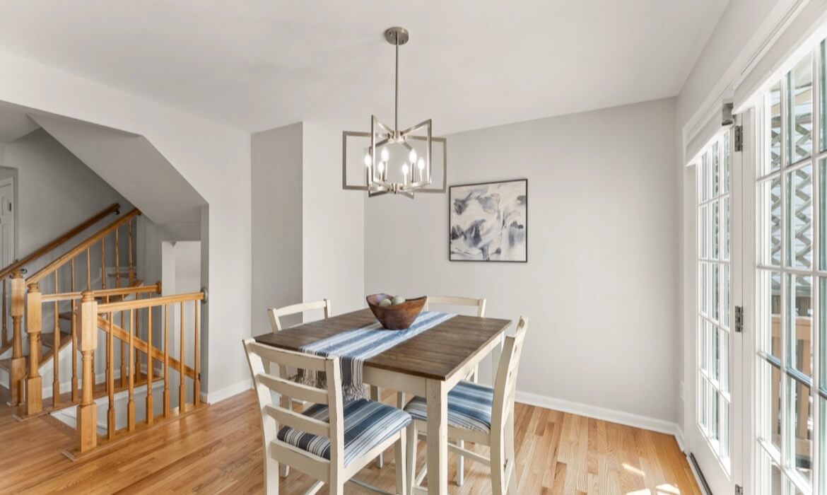Garrell Group Top Leesburg Realtor 203 Shirley Sq SE 11