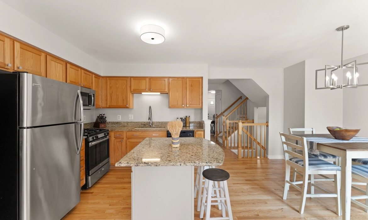 Garrell Group Top Leesburg Realtor 203 Shirley Sq SE 14