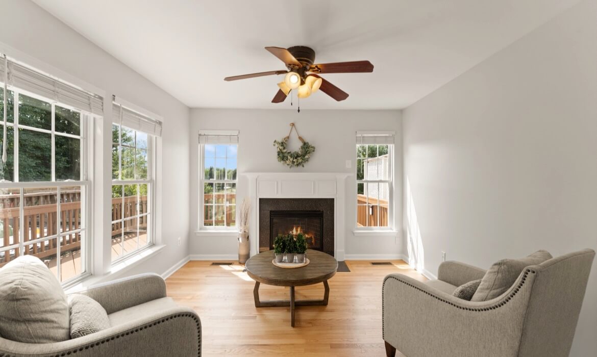 Garrell Group Top Leesburg Realtor 203 Shirley Sq SE 15