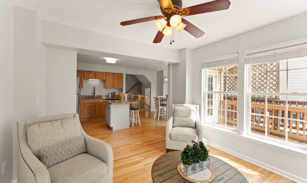 Garrell Group Top Leesburg Realtor 203 Shirley Sq SE 16